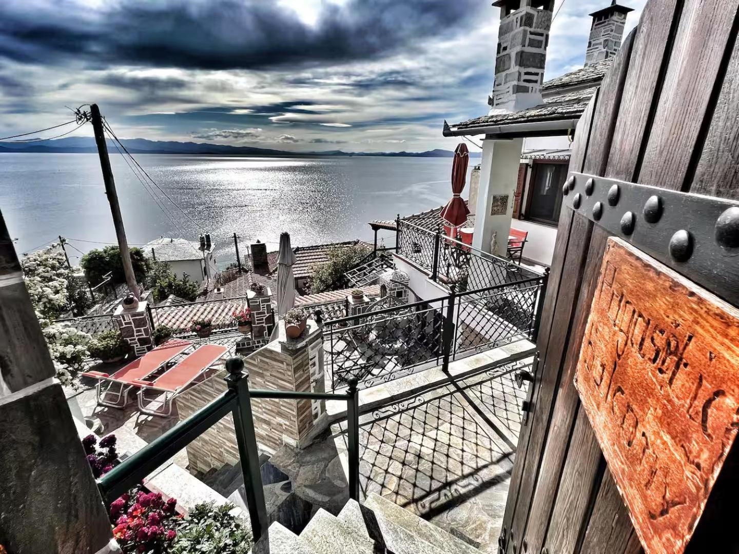 The Pagasetic Balcony - Magestic Sea Cottage Wolos Zewnętrze zdjęcie